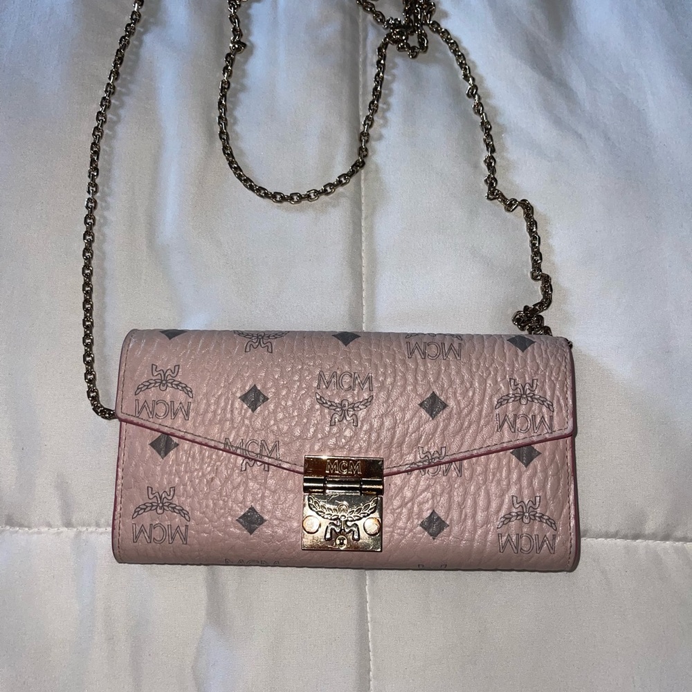 Authentic pink MCM wallet 💕